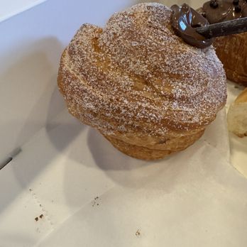 Paris Baguette - Nutella cronut was super tasty. - Patisserie/Cake Shop Near Me - Pittsburgh, Pennsylvania