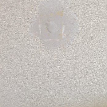Rodriguez Painting - Damaged area #2 BEFORE Oscar fixed the drywall and paint. - Painters Near Me Rodriguez Painting - Damaged area #2 BEFORE Oscar fixed the drywall and paint. - Painters Near Me