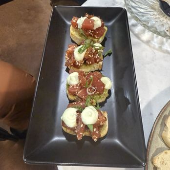 Rogue Wave Wine Bar - Tuna poke bites - Wine Bars Near Me - New Smyrna Beach, Florida