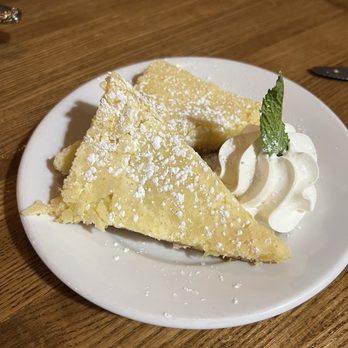 Guido's Pizzeria & Tapas - Gooey butter cake - Italian Near Me - Saint Louis, Missouri Guido's Pizzeria & Tapas - Gooey butter cake - Italian Near Me - Saint Louis, Missouri
