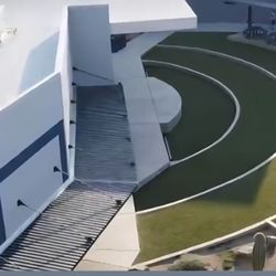 Andrada Polytechnic High School - Andrada Polytechnic High School - inside courtyard