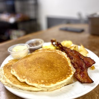 Salty Goat grill - a plate of pancakes and bacon - Diners Near Me - Leicester, North Carolina Salty Goat grill - a plate of pancakes and bacon - Diners Near Me - Leicester, North Carolina