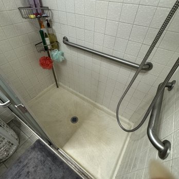 TubPros - The before of the master bath shower. - Refinishing Services Near Me - Menifee, California TubPros - The before of the master bath shower. - Refinishing Services Near Me - Menifee, California