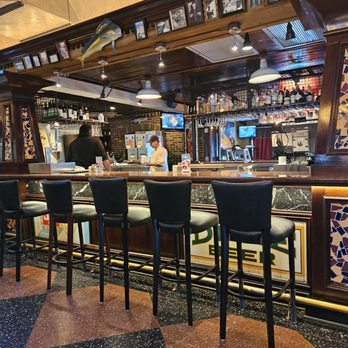 Pappadeaux Seafood Kitchen - Cajun/Creole Near Me - Westmont, Illinois Pappadeaux Seafood Kitchen - Cajun/Creole Near Me - Westmont, Illinois