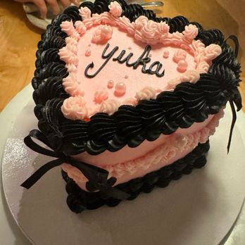 Lyndsay’s Cakery - Cupcakes Near Me Lyndsay’s Cakery - Cupcakes Near Me