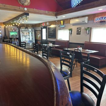 6 West Bar and Grill - Salad Near Me - Shohola, Pennsylvania 6 West Bar and Grill - Salad Near Me - Shohola, Pennsylvania