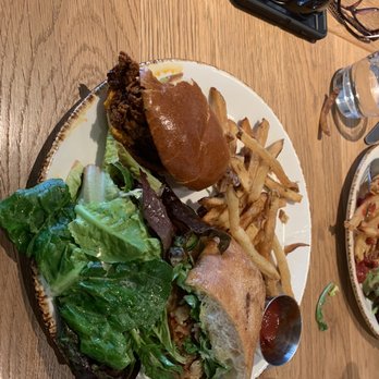 Small Batch - Roast beef sandwich - New American Near Me - Garden City, New York Small Batch - Roast beef sandwich - New American Near Me - Garden City, New York