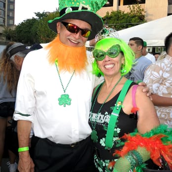 Murphy's Bar & Grill - Dressed for the occasion at Murphy's St. Patrick's Day Block Party 2016! - Irish Pub Near Me - Honolulu, Hawaii