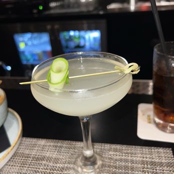 The Dotted Line - Cucumber Lychee Medley - Breakfast & Brunch Near Me - Honolulu, Hawaii