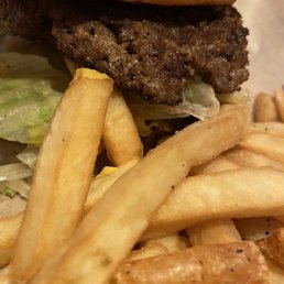 Oldtimer w/Cheese* and fries Oldtimer w/Cheese* and fries