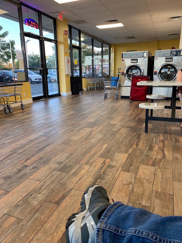 DUDS’N SUDS COIN LAUNDRY near you at 1892 Abbey Rd, West Palm Beach
