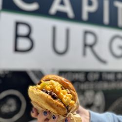 Capitol Burger - Mac and Cheese Burger