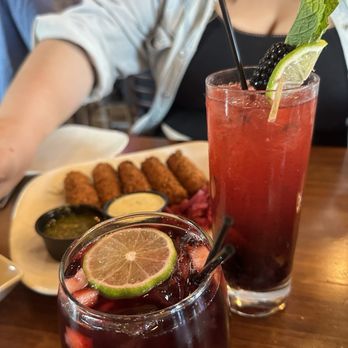 Baracoa Cuban Restaurant - Berry Mojito, Sangria - Cuban Near Me - Palmdale, California