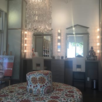 Blaine's Color - Seating area - Hair Stylists Near Me - Dallas, Texas Blaine's Color - Seating area - Hair Stylists Near Me - Dallas, Texas