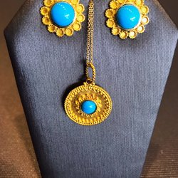 Alluring Turquoise 18k handmade Earnings and Necklace Set