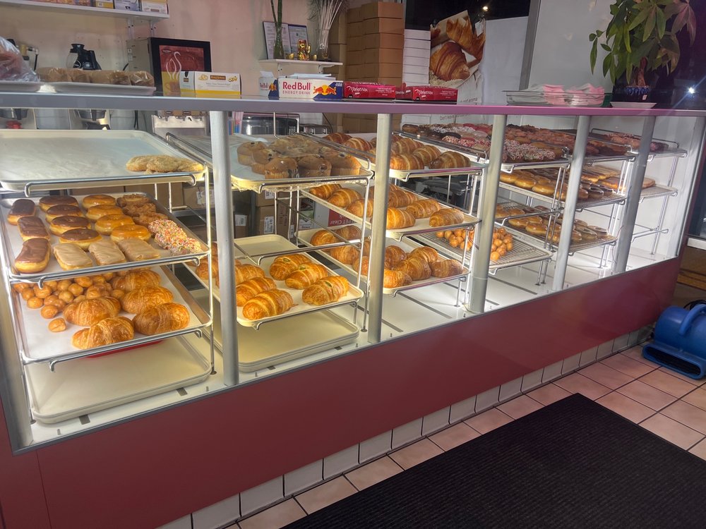 Golden Star Donuts & Bakery