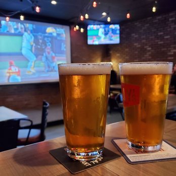 Goodbar - Drink some beer, watch some games - Sports Bars Near Me - San Diego, California Goodbar - Drink some beer, watch some games - Sports Bars Near Me - San Diego, California
