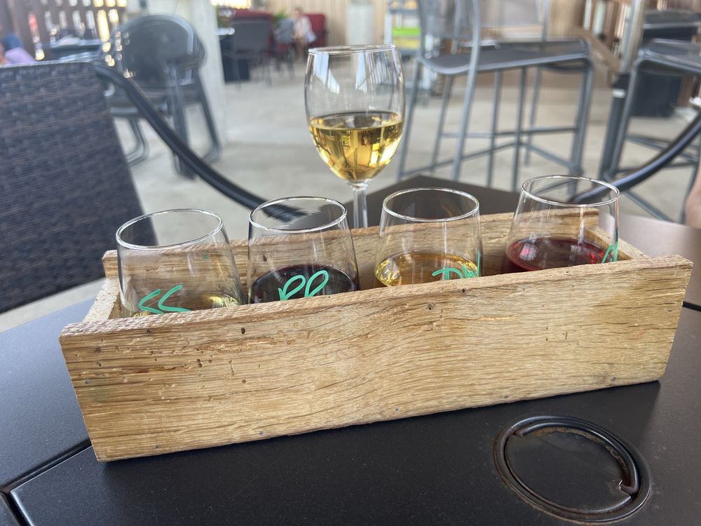 The Lumberyard Winery & Supply Logo