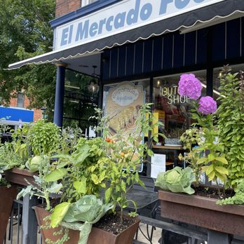 El Mercado Meat Mart - Meat Shops Near Me - Chicago, Illinois