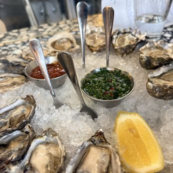 Popi's Oysterette - Dozen Oysters - Seafood Near Me - San Francisco, California