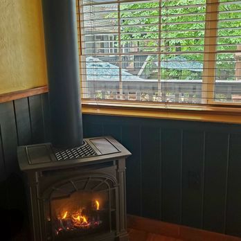 Arnold Timberline Lodge - Room 12 - Vacation Rentals Near Me - Arnold, California