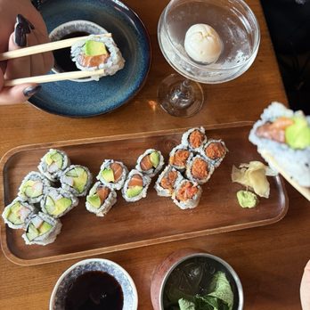 Totoya Sushi & Lounge - Sushi happy hour, Lychee martini and lychee Mule - Japanese Near Me - Orlando, Florida
