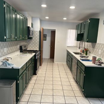 Extra Mile Builders - Kitchen remodel, quartz counters, undermount sink and faucet, refinish cabinets, tile backsplash - General Contractors Near Me