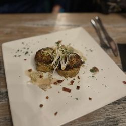 Union Straw - Crab Cakes