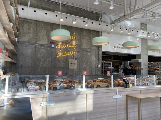 Louise Boulangerie by null