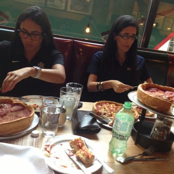 Giordano's - Pizza Near Me - Chicago, Illinois