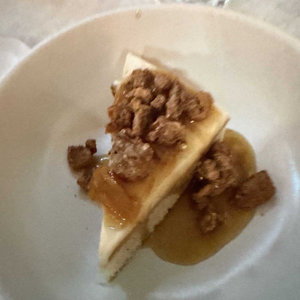 Este - Canela cake - Seafood Near Me - Austin, Texas Este - Canela cake - Seafood Near Me - Austin, Texas