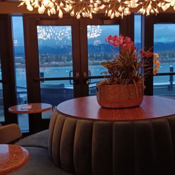 Witness Tree - Lounge - Cocktail Bars Near Me - Vancouver, Washington Witness Tree - Lounge - Cocktail Bars Near Me - Vancouver, Washington