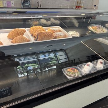 Baker's Brew Cafe - Display case around 1:30 pm - Coffee & Tea Near Me - Sacramento, California Baker's Brew Cafe - Display case around 1:30 pm - Coffee & Tea Near Me - Sacramento, California