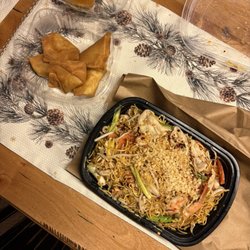 Mango Tree - Crab Rangoon & Crispy Pad Thai