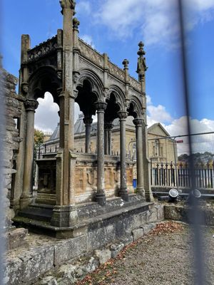 Jedburgh Abbey by null