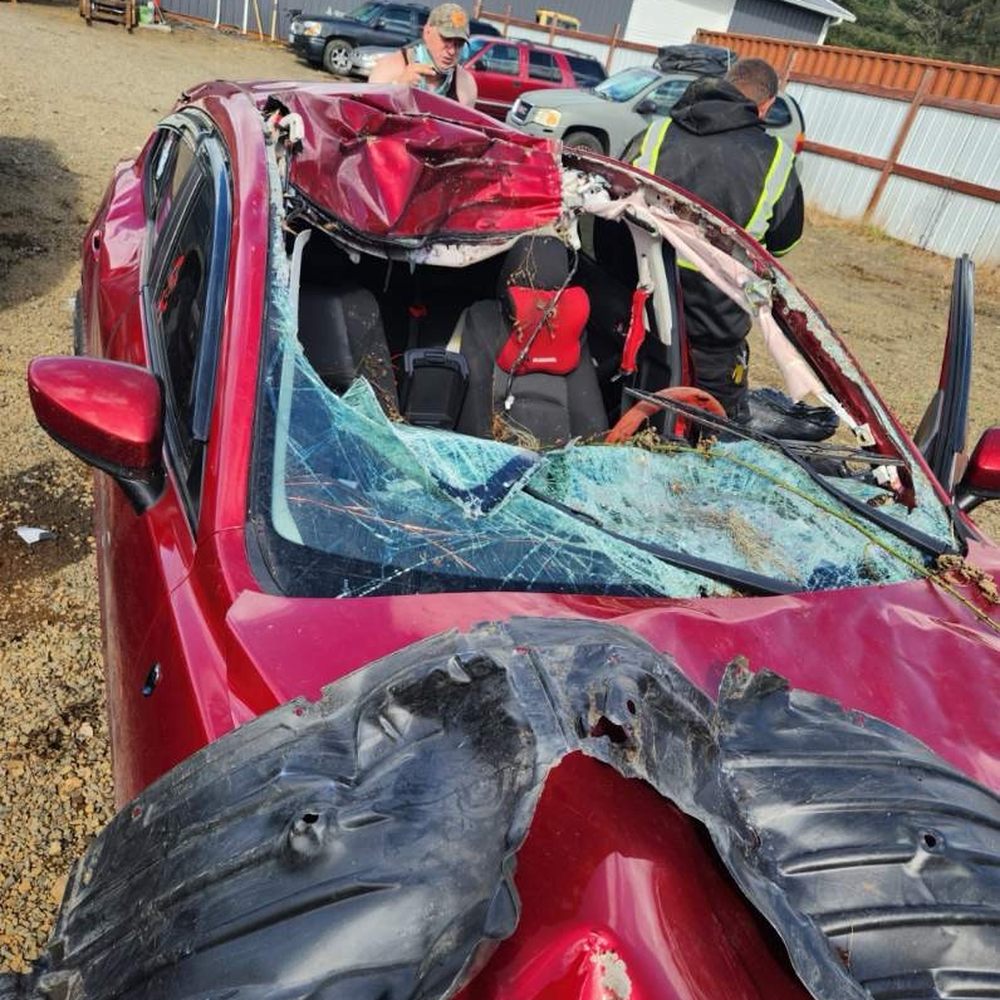 Menefee Towing & Auto Repair - Towing Near Me - Cloverdale, Oregon Menefee Towing & Auto Repair - Towing Near Me - Cloverdale, Oregon
