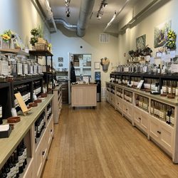 Seasons Olive Oil & Vinegar Taproom - Tap Room