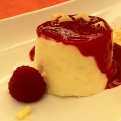 Berg & Spa Hotel Urslauerhof - Milchreis mit Himbeermark
