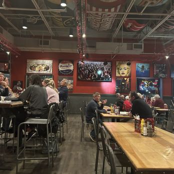 Rock & Brews- St Louis - Dining room - American Near Me - Chesterfield, Missouri Rock & Brews- St Louis - Dining room - American Near Me - Chesterfield, Missouri