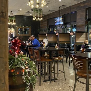 MP Kitchen and Bar - Interior - American Near Me - Wheeling, Illinois