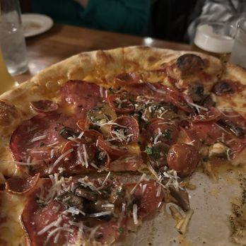 Sierra Nevada Taproom & Restaurant - Brewers pizza. Excellent!! - Breweries Near Me - Chico, California Sierra Nevada Taproom & Restaurant - Brewers pizza. Excellent!! - Breweries Near Me - Chico, California