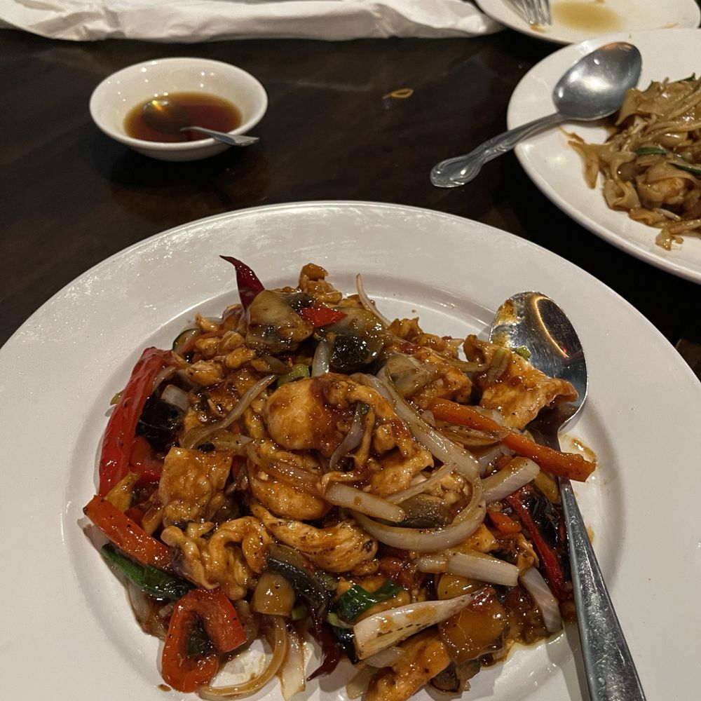 Baoding - Chicken Asian and Chicken Chow Foon - Chinese Near Me - Charlotte, North Carolina