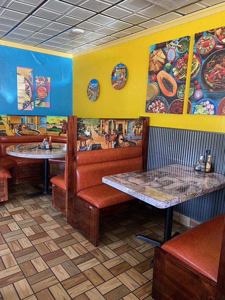 LA CABANA Updated October 2024 14 Reviews 519 E Grand Crossing