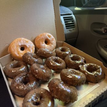M & M Donuts - It comes in a pizza box. - Donuts Near Me - Anaheim, California M & M Donuts - It comes in a pizza box. - Donuts Near Me - Anaheim, California