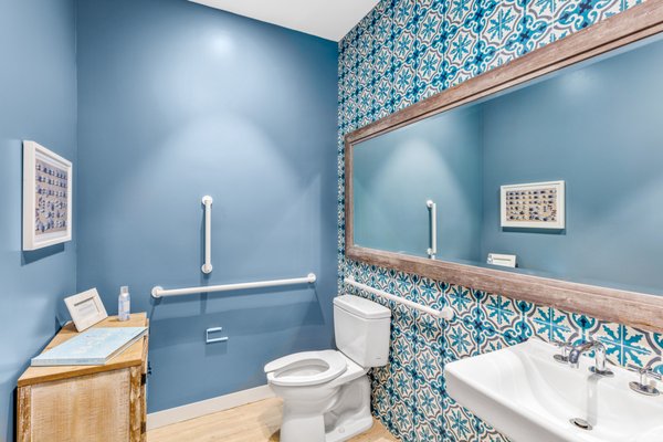 SUGARED + BRONZED (Upper East Side) by null