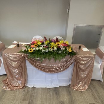Flowers For Ladies & Events - Bride-to be table. - Party & Event Planning Near Me Flowers For Ladies & Events - Bride-to be table. - Party & Event Planning Near Me