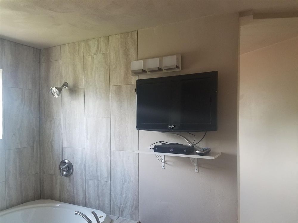 Slide of Karriem's Konstruction