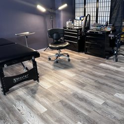 Premier Tattoo - Tattoo booth, safe and clean