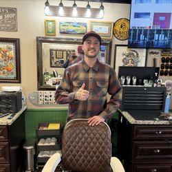 Lucky’s Barbershop & Men’s Club
