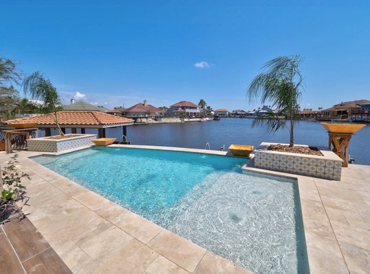 Wade In The Water Pool & Spa Services